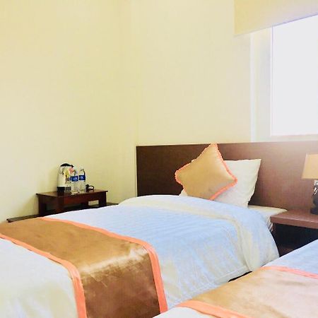 Hung Long Hostel Hue Esterno foto